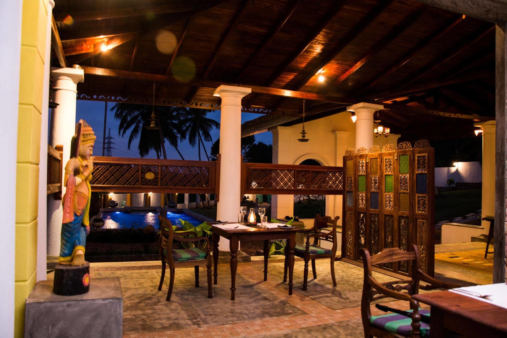 Villa Kubura Hikkaduwa Exterior foto